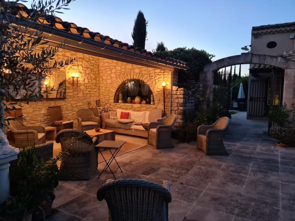 Villa photo 2