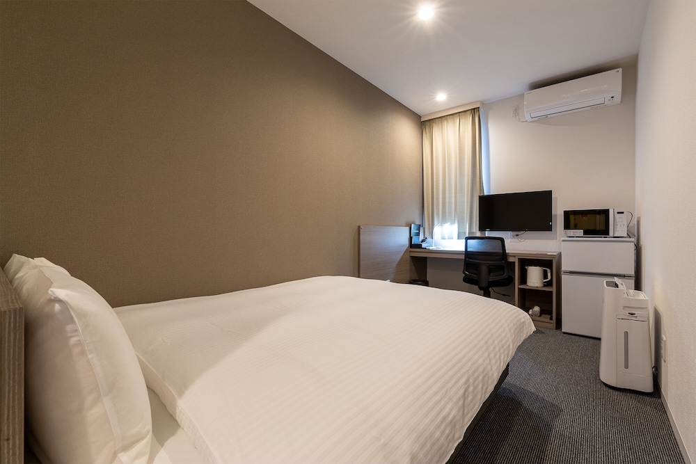 Standard Double Room, Non Smoking (check-in is not available after 11PM)