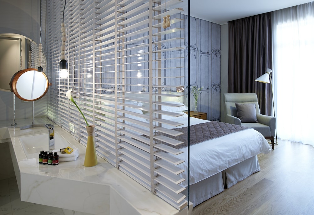 Executive Room photo 2