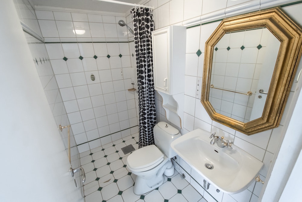 Double Room - Photo 8