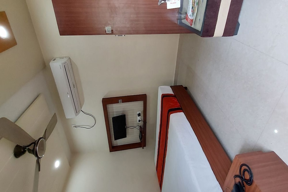 Deluxe Room - Photo 6
