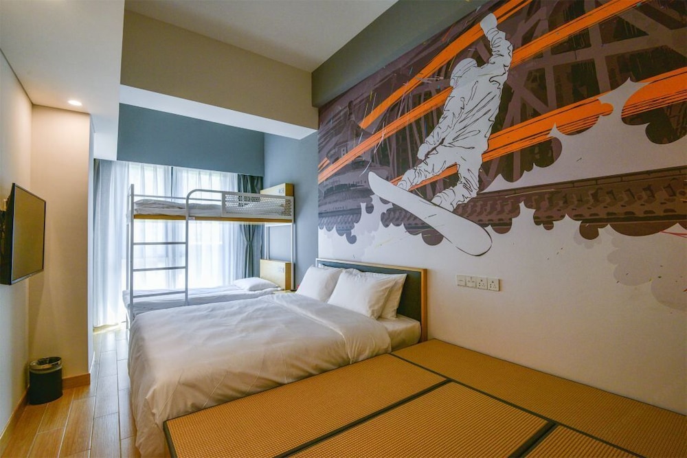 Deluxe Triple Room photo 2