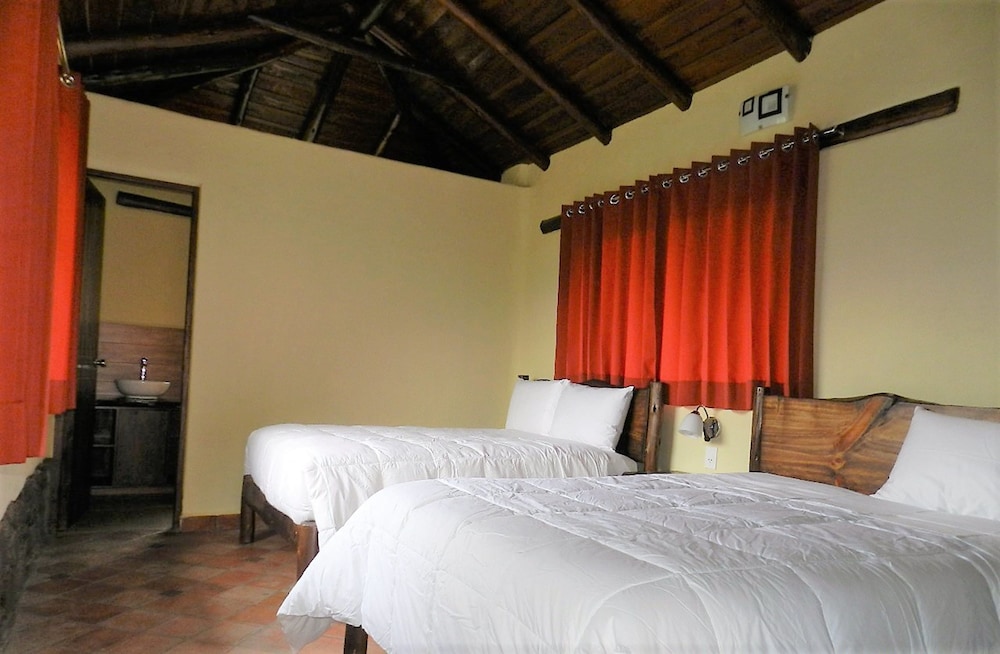 Family Bungalow, 2 Queen Beds, Private Bathroom