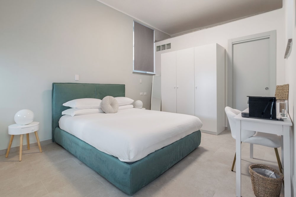 Deluxe Double Room, Private Bathroom, City View