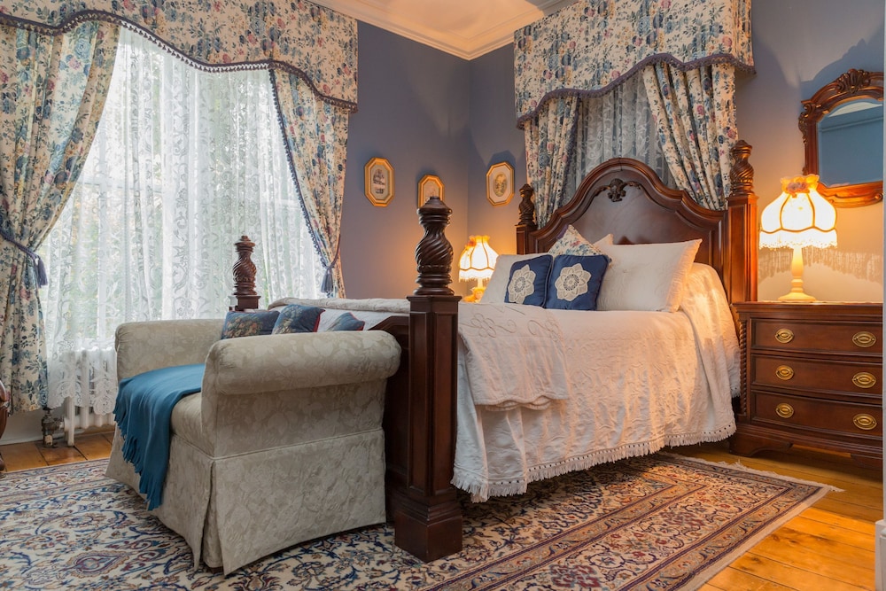 Signature Room, 1 Queen Bed photo 1