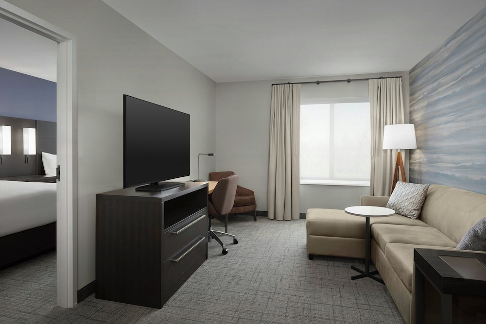 Suite, 1 Bedroom - Photo 2