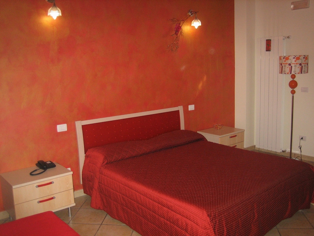Comfort Double Room Single Use, 1 Queen Bed photo 1