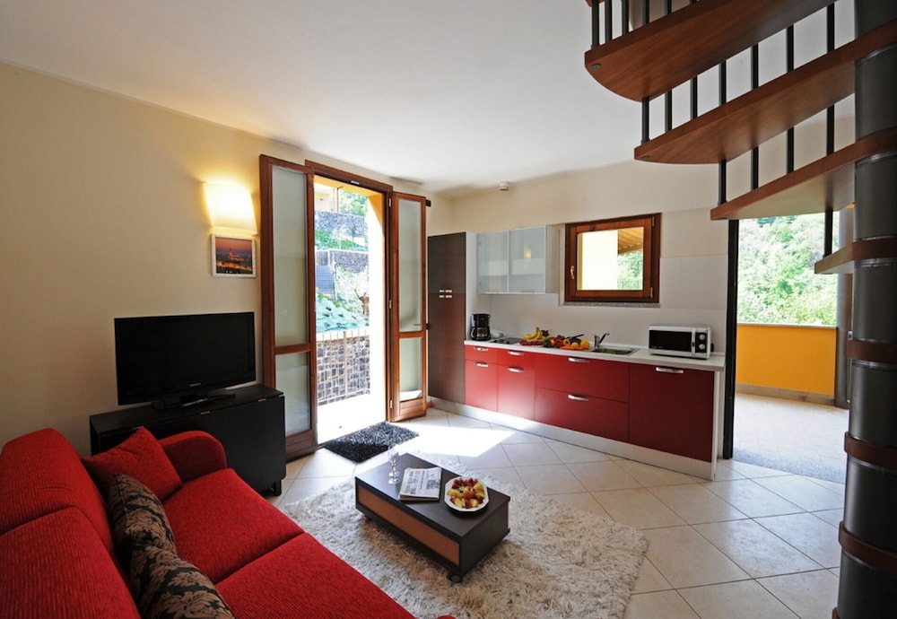 Family Apartment, 2 Bedrooms, 2 Bathrooms, Mountainside (Residence Eden Magnolia 19) photo 3