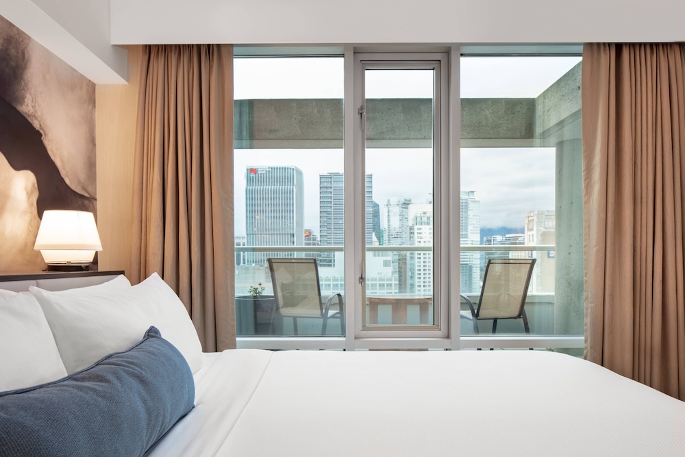 Suite, 1 King Bed with Sofa bed, Balcony, City View thumbnail 5