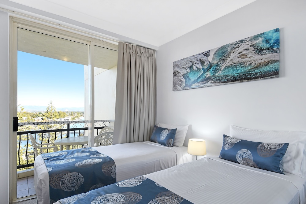 Two Bedroom Superior Apartment - Photo 7
