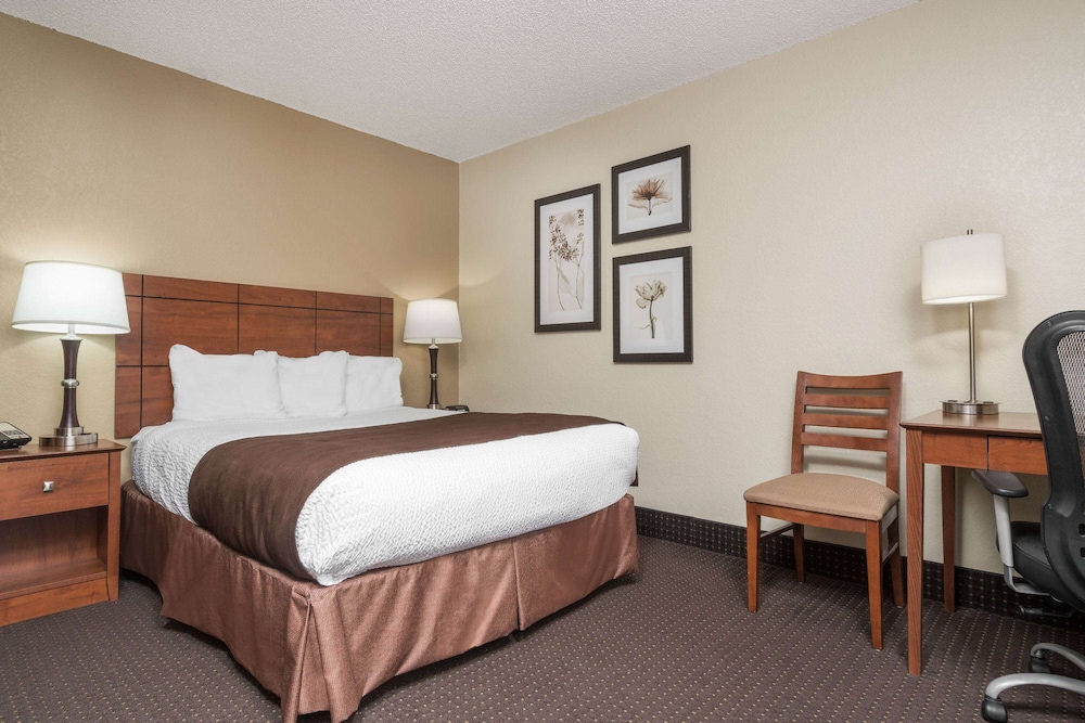 AmericInn by Wyndham Lake City