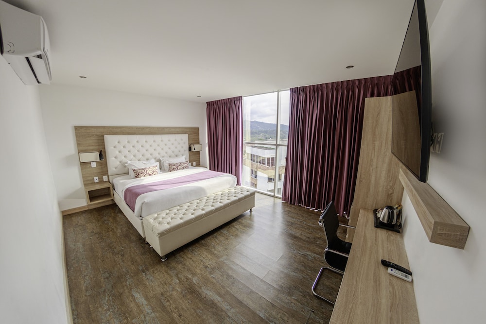 Room, 1 Queen Bed, Non Smoking, City View