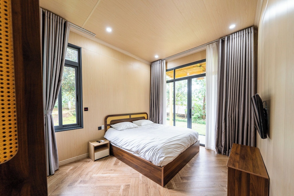 Deluxe Double Room, Garden View