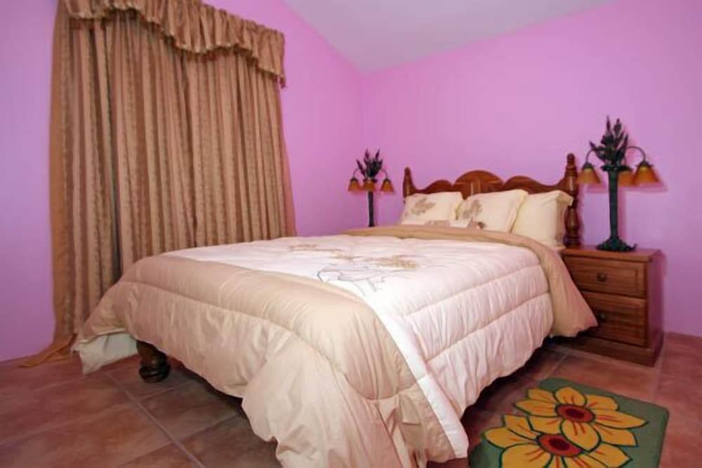 House, 4 Bedrooms, Private Pool photo 2