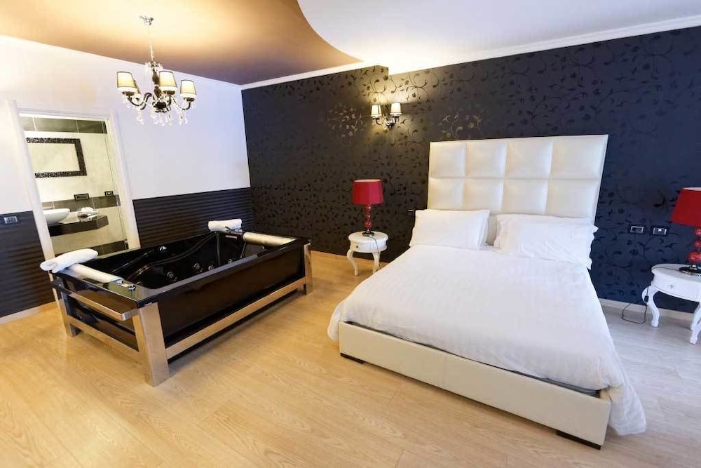 Deluxe Suite photo 1