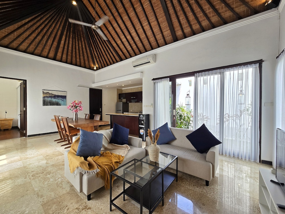 Exclusive Villa photo 1