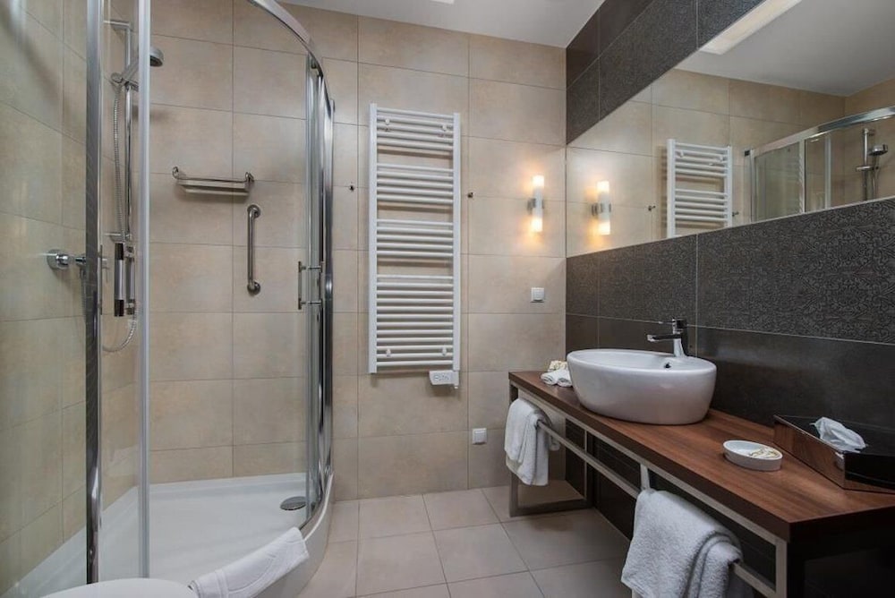 Standard Double or Twin Room photo 3