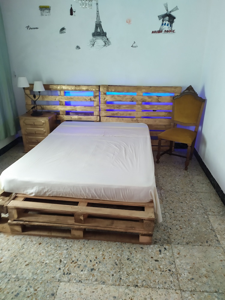 Basic Double Room, 1 Double Bed photo 2