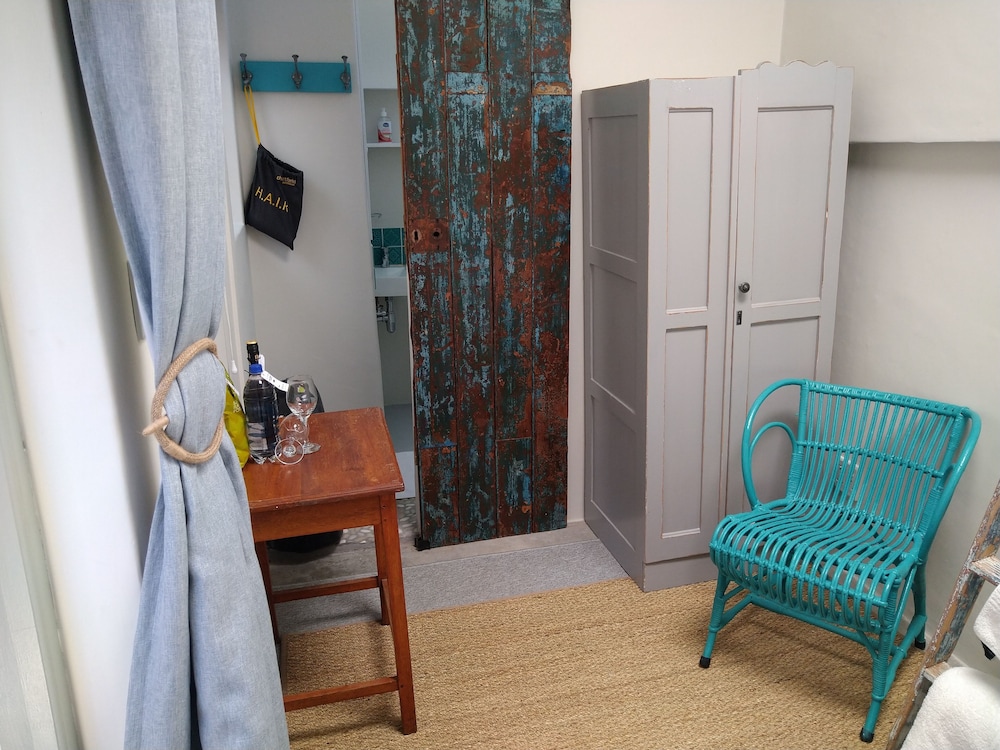 Basic Single Room photo 2