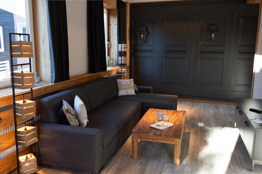 Townhome, 3 Bedrooms, Mountain View, Garden Area photo 1