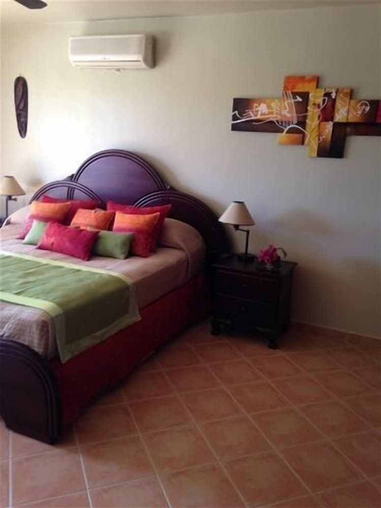 Comfort Suite photo 2
