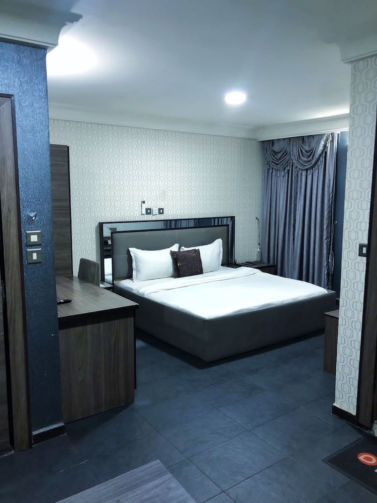 Executive Room photo 2
