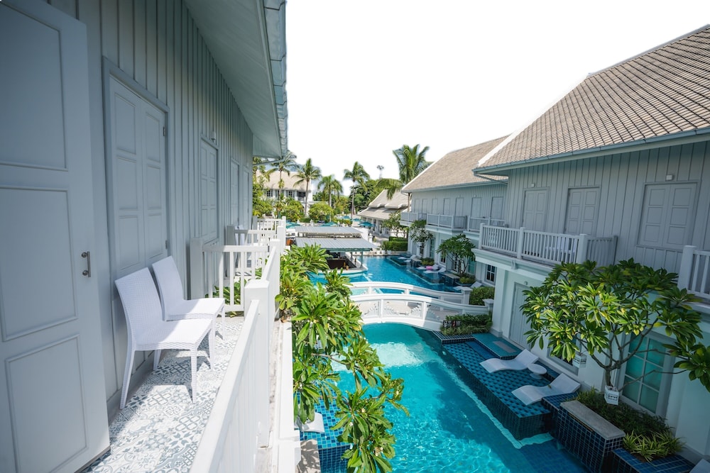 Pool View Twin Room - Photo 2