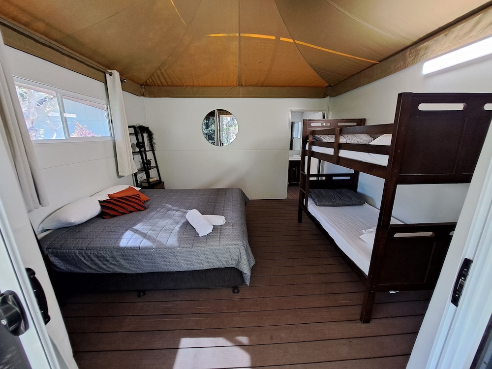 4 Person Glamping Tent