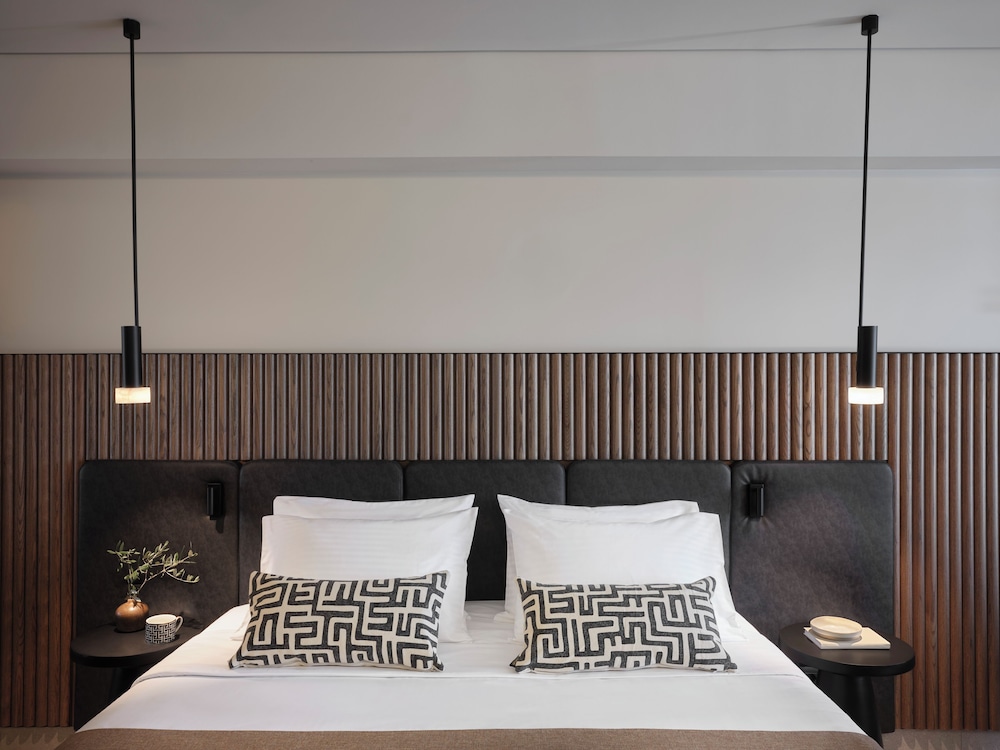 Signature Suite Panoramic Sea View