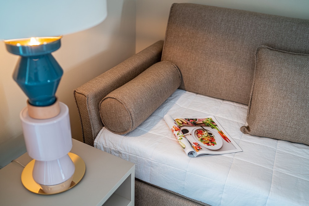 Superior Triple Room, Partial Sea View - Photo 4