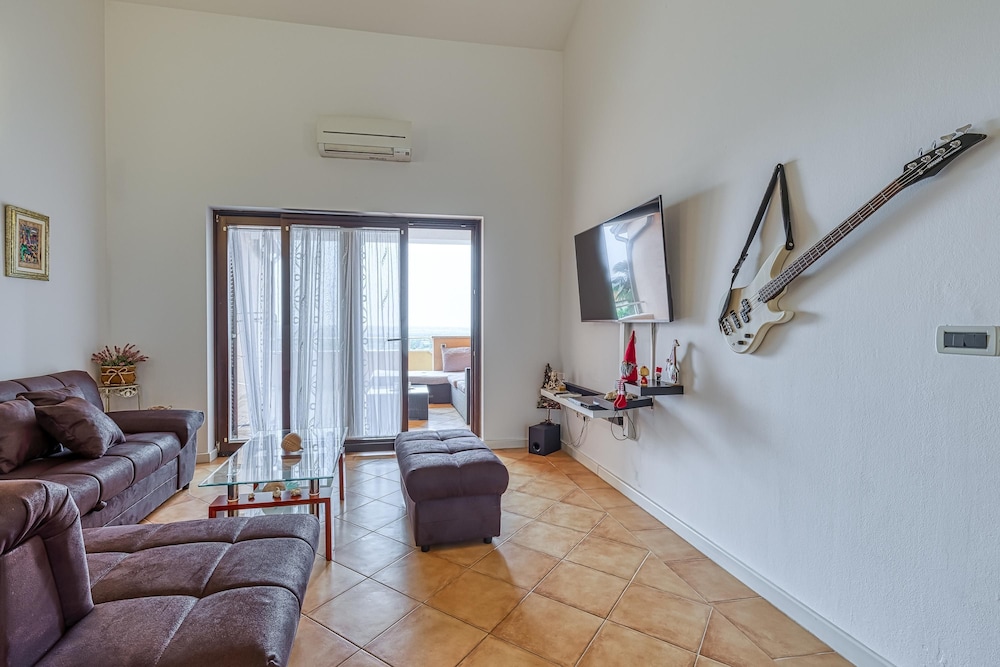House photo 2