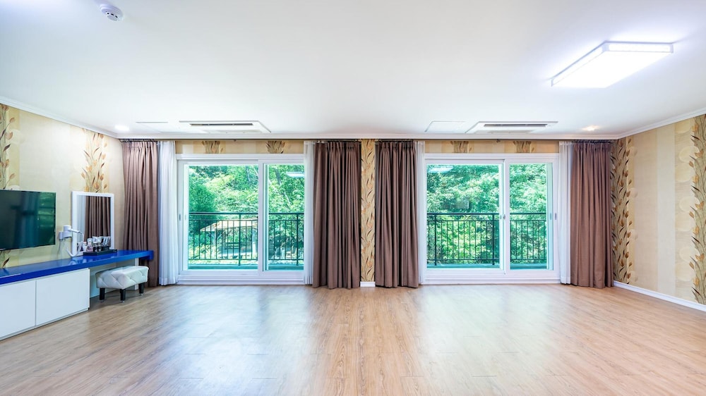 Basic Room, 1 Bedroom (201ho(Daehyeong/Danchesil)) - Photo 2