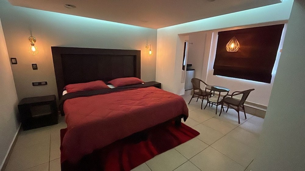 Business Room, 1 King Bed photo 1