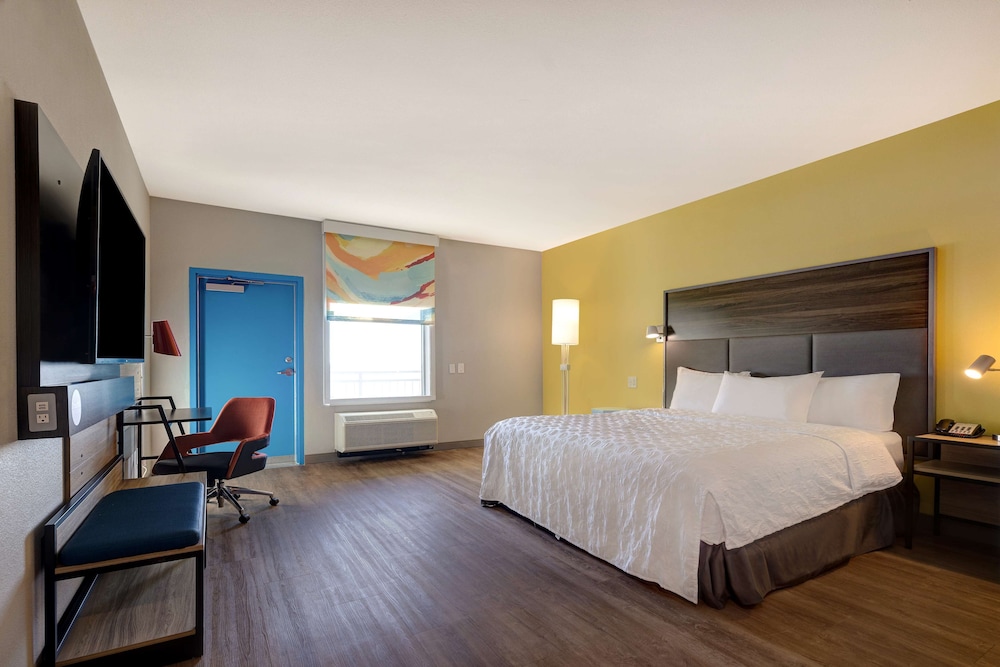 Room, 1 King Bed, Accessible, Balcony (Ocean View, Roll-In Shower) - Photo 3