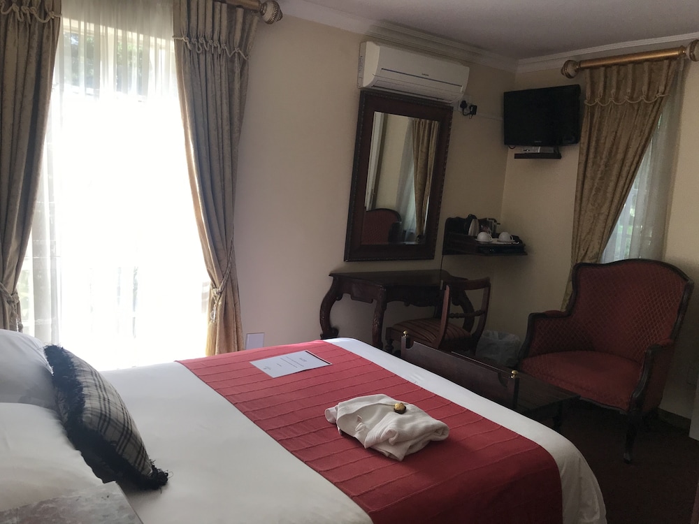 Standard Double Room (Churchill (6)) photo 1