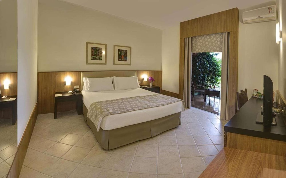 Standard Room, 1 Queen Bed, Accessible, Balcony