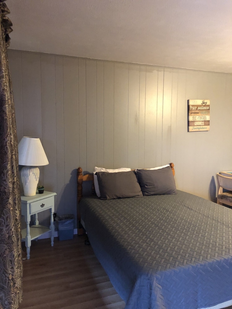 Standard Room, 1 Queen Bed with Sofa bed, Kitchenette photo 2