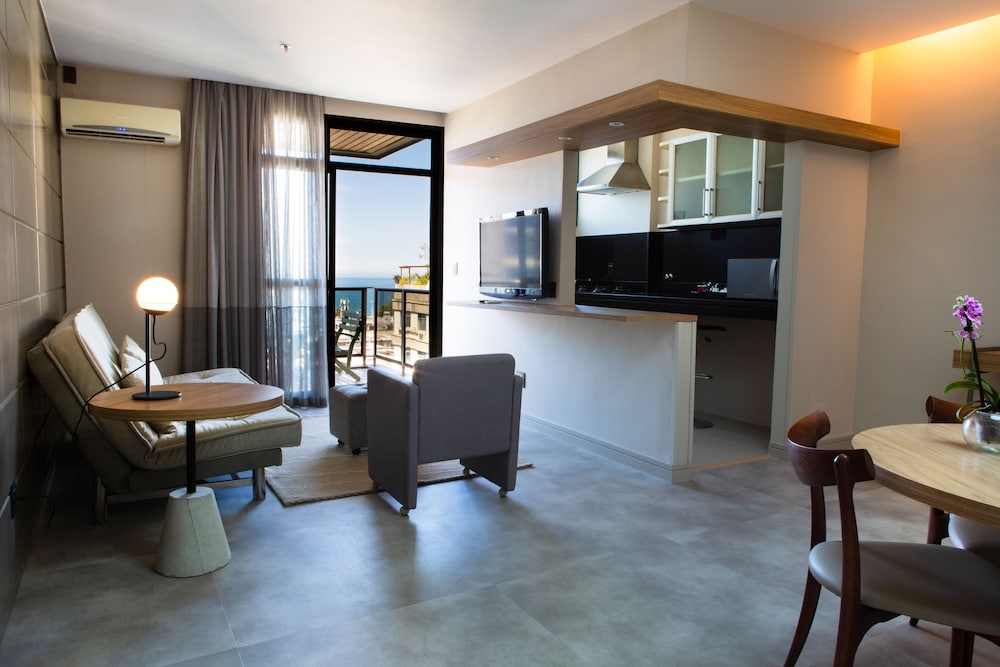 Master Suite - Balcony and Kitchen