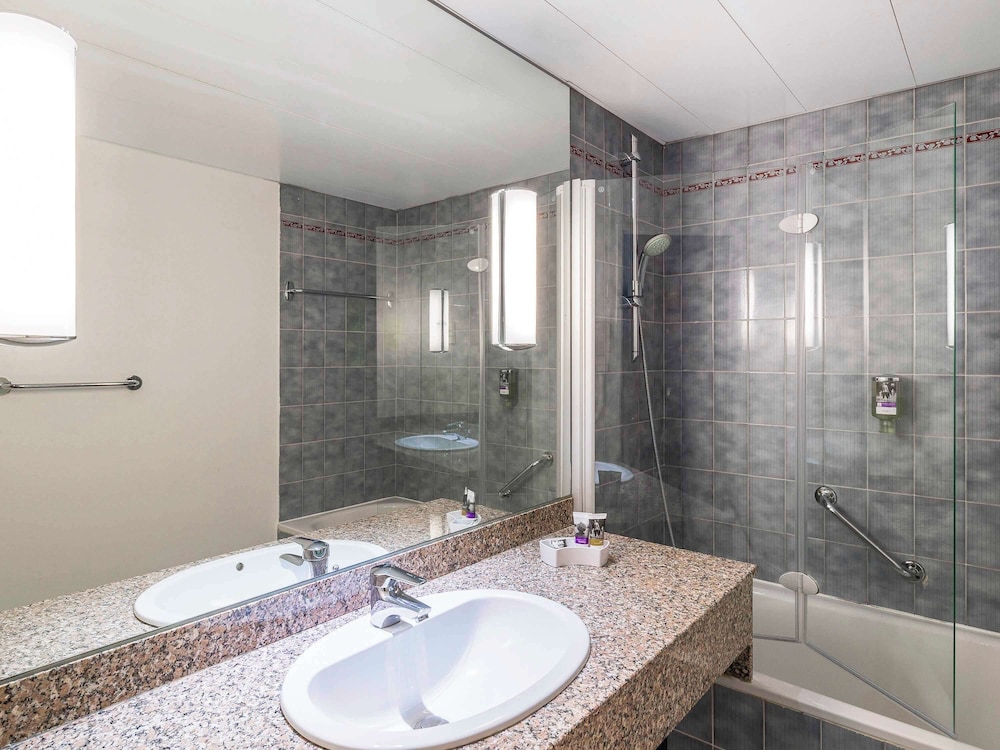 Classic Room, 2 Twin Beds - Photo 8