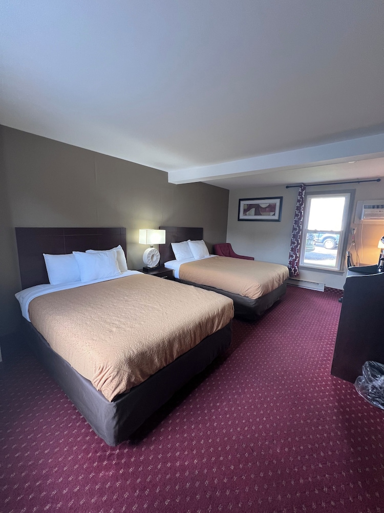 Room, 2 Double Beds, Non Smoking - Photo 1