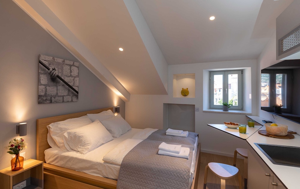Studio (Deluxe Studio Apartment with City Vie)