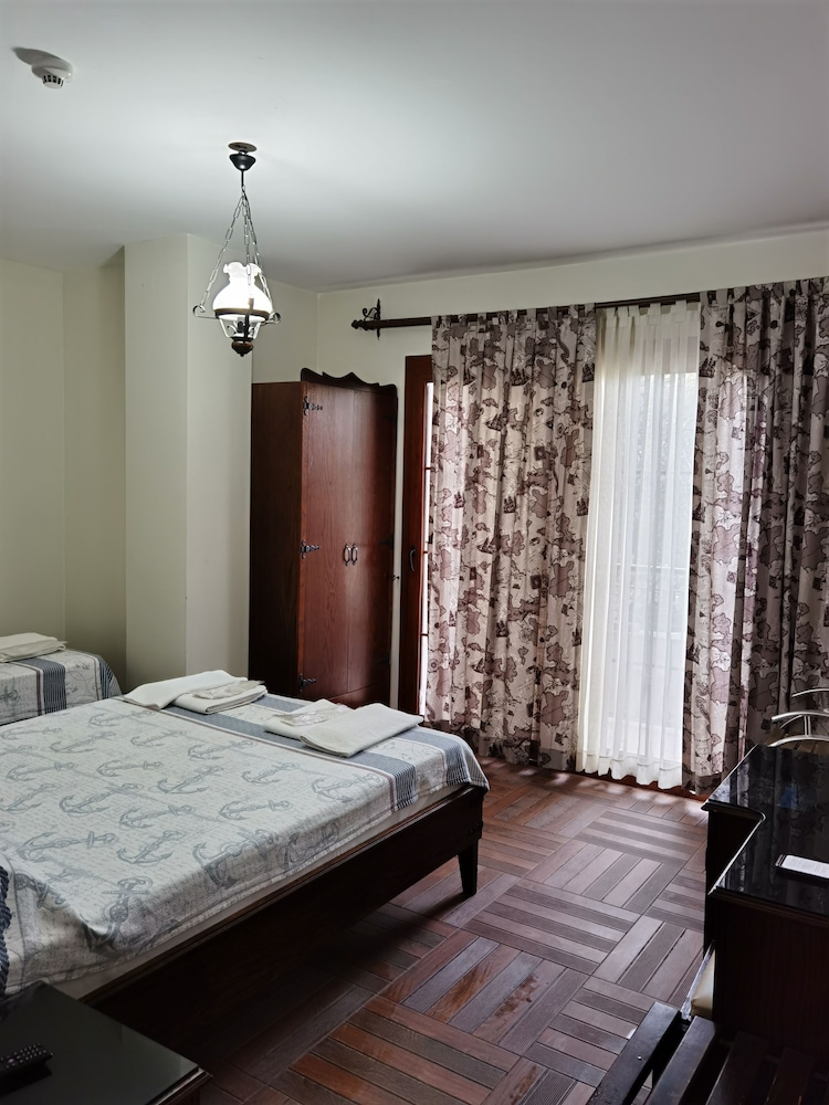 Standard Triple Room photo 3