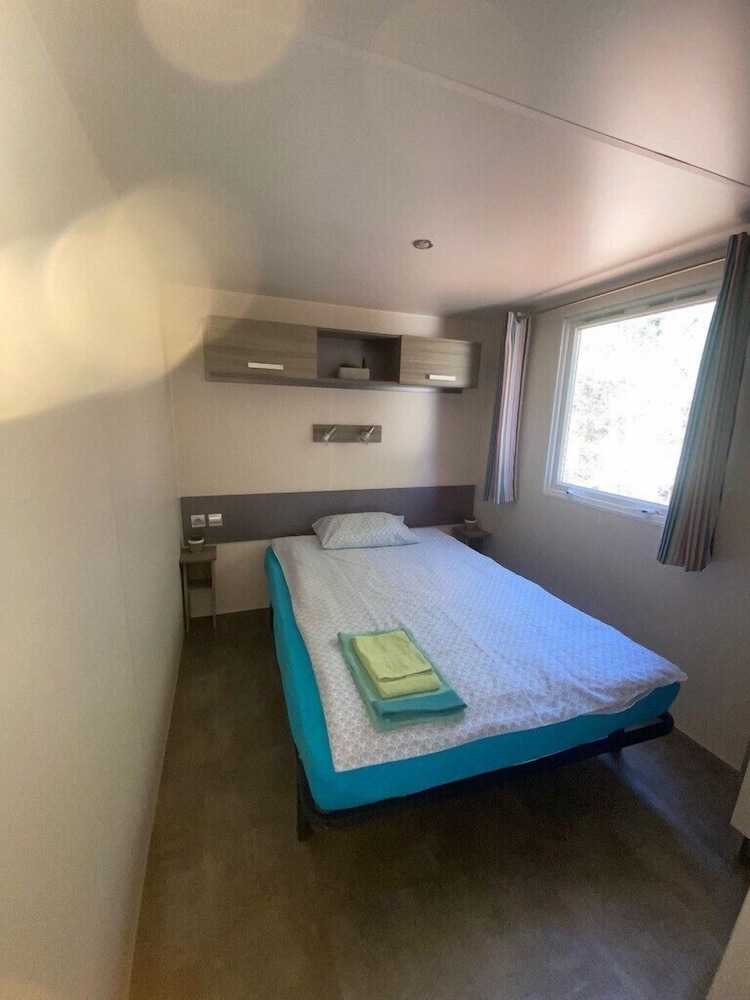 Basic Mobile Home photo 1