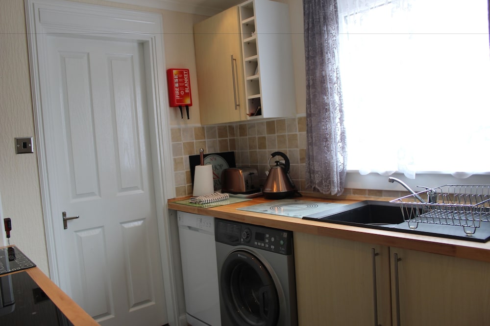 Standard Apartment, Multiple Beds, Non Smoking, Kitchen photo 3
