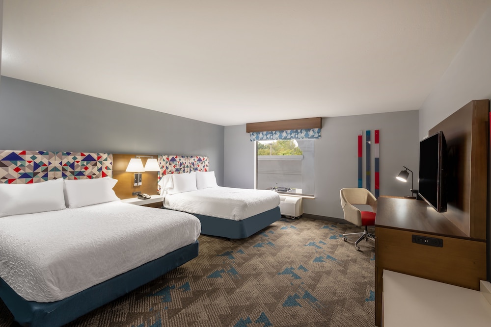 Room, 2 Queen Beds, Non Smoking - Photo 1
