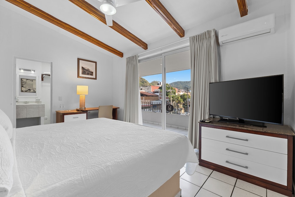 Classic Single Room, City View