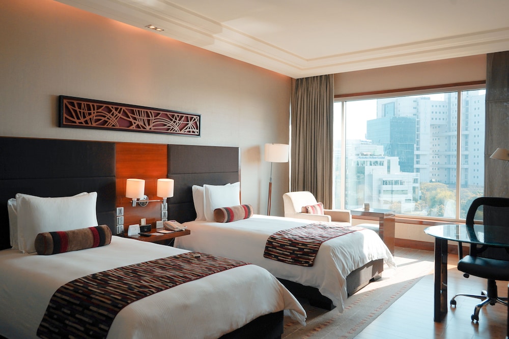 Standard Room, 2 Twin Beds, Accessible - Photo 10