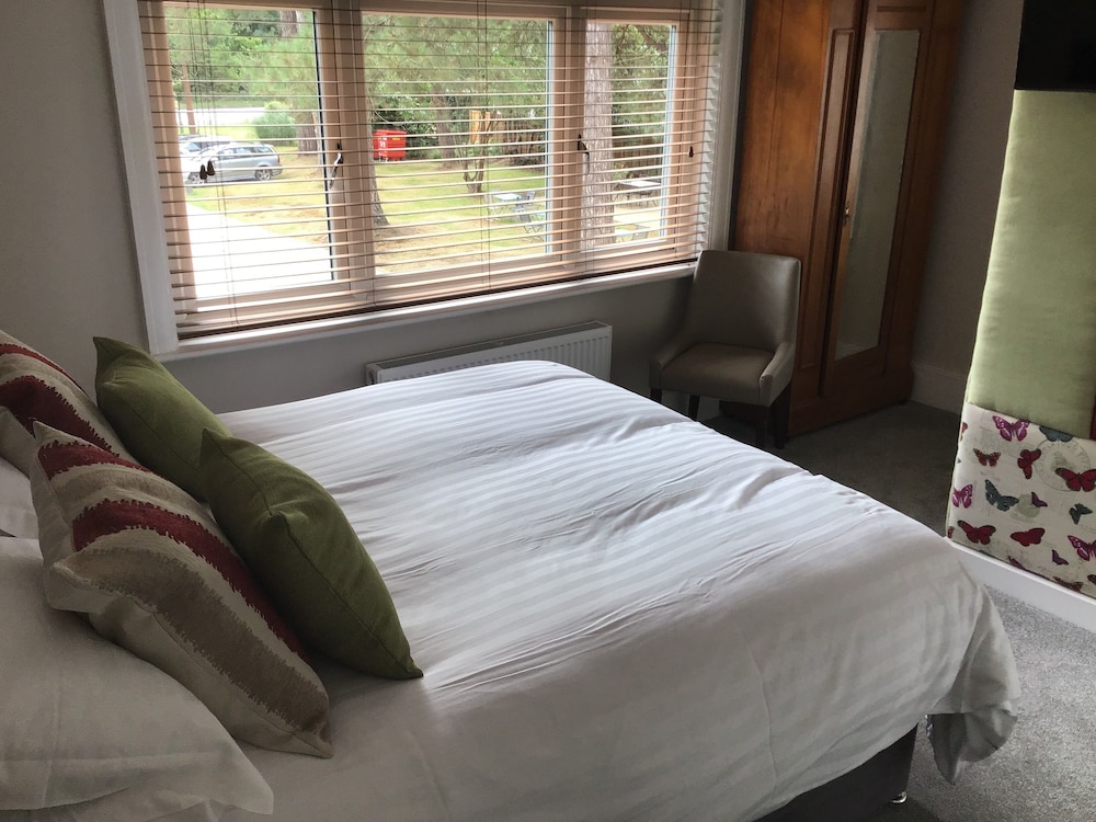 Double or Twin Room, Ensuite photo 2