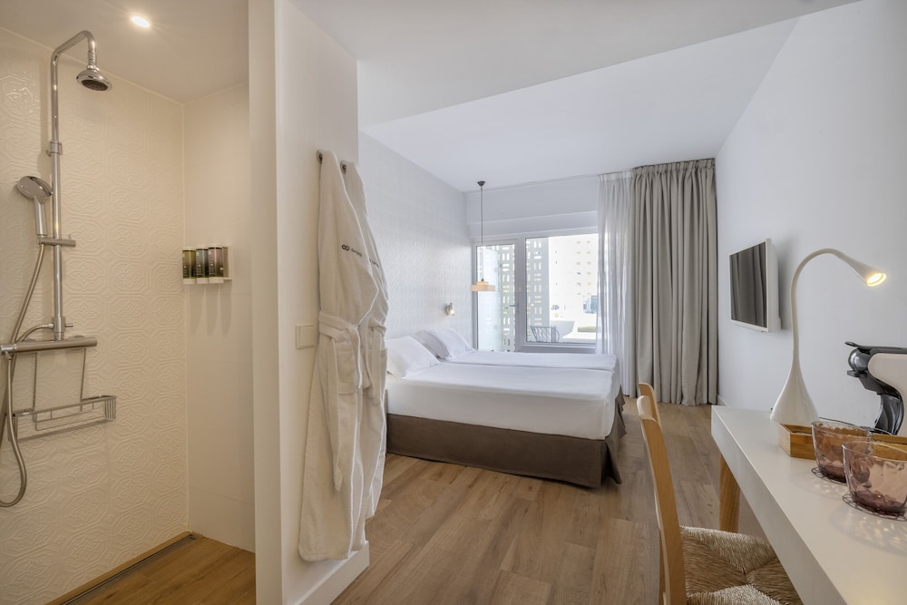Premium Double Room, Terrace, Pool View - Photo 1