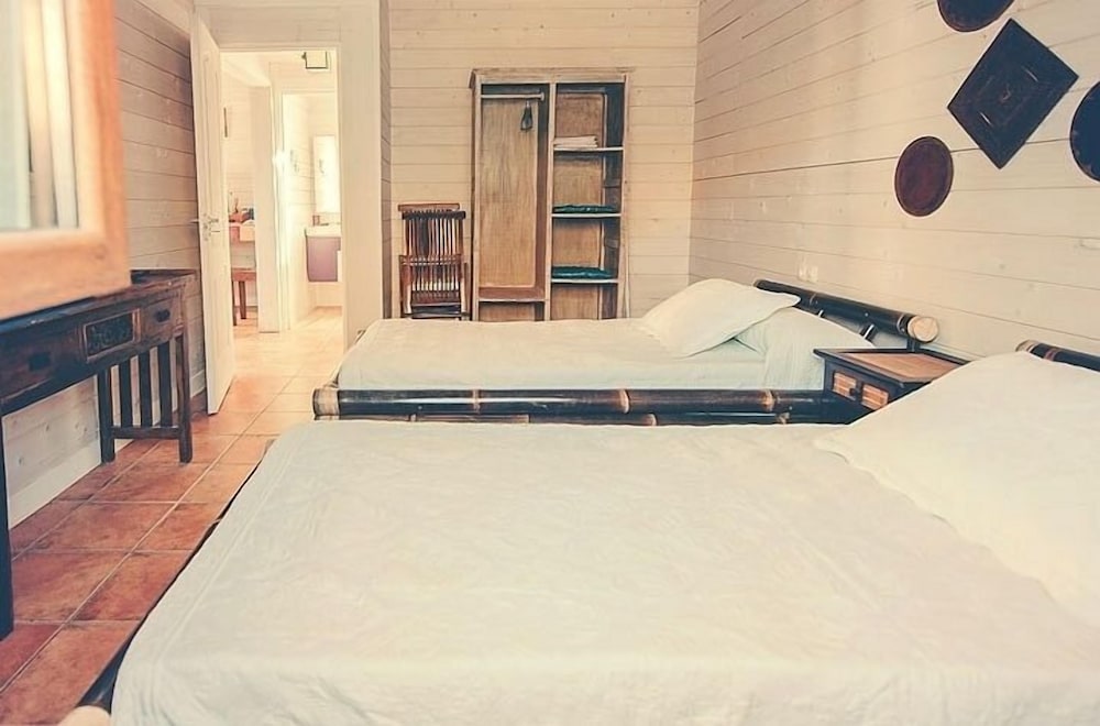 House (Violet) photo 2